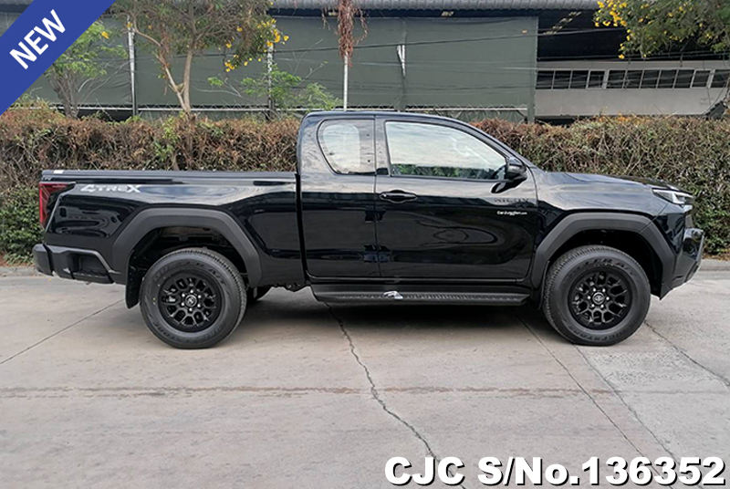 Toyota Hilux in Black for Sale Image 5