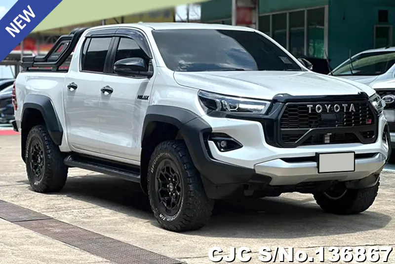 Toyota Hilux in White for Sale Image 0