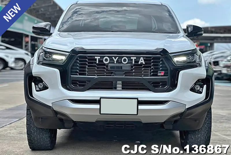 Toyota Hilux in White for Sale Image 4