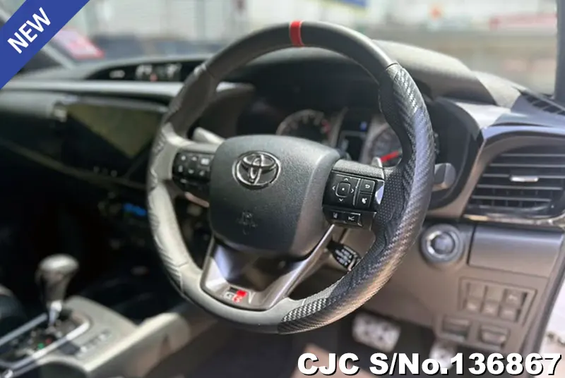 Toyota Hilux in White for Sale Image 11