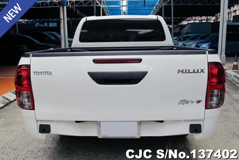 Toyota Hilux in White for Sale Image 5