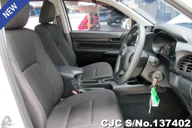 Toyota Hilux in White for Sale Image 7