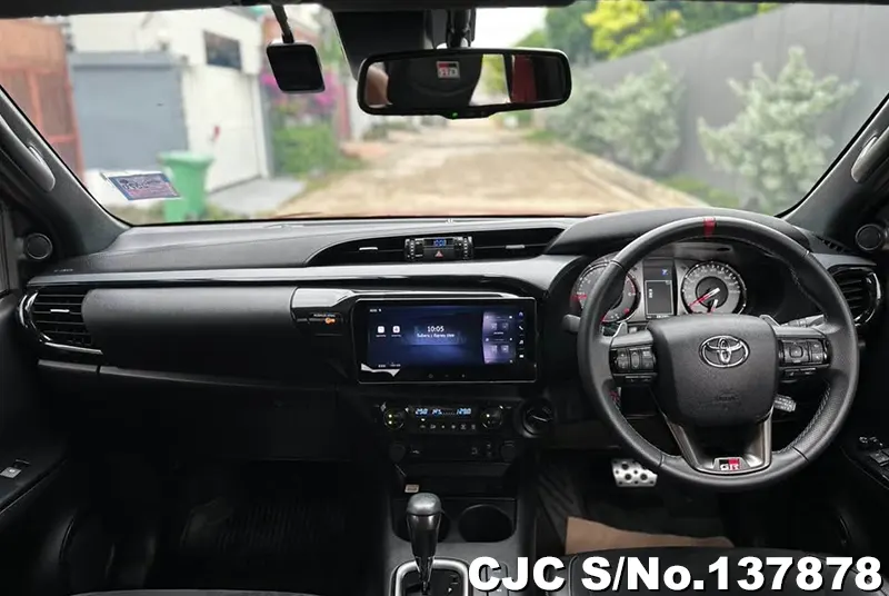 Toyota Hilux in Red for Sale Image 11